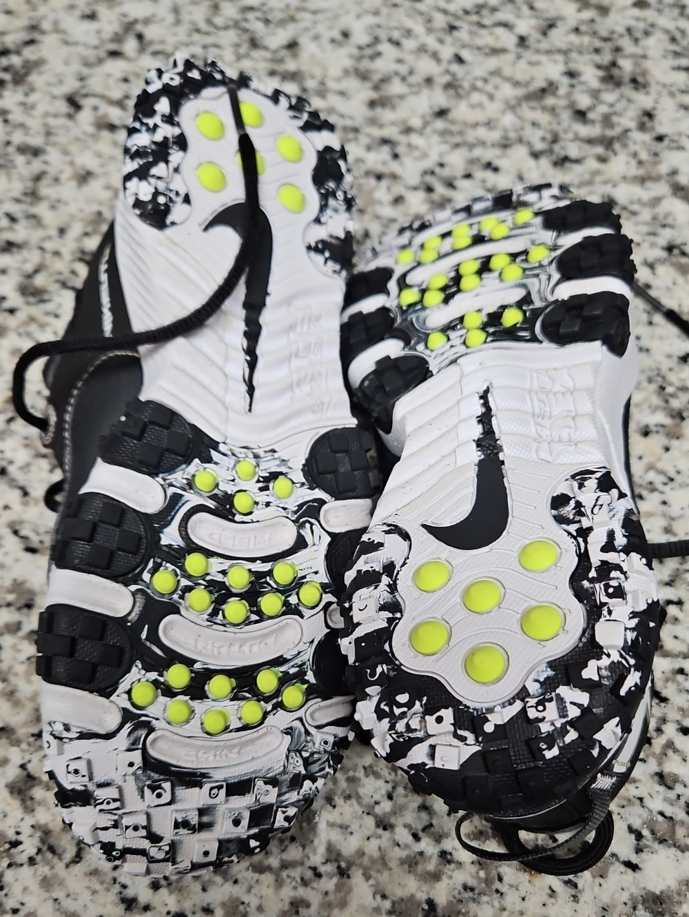 NIKE FIELD SNEAKER, BIGS KIDS 3.5 - Picture 3 of 4